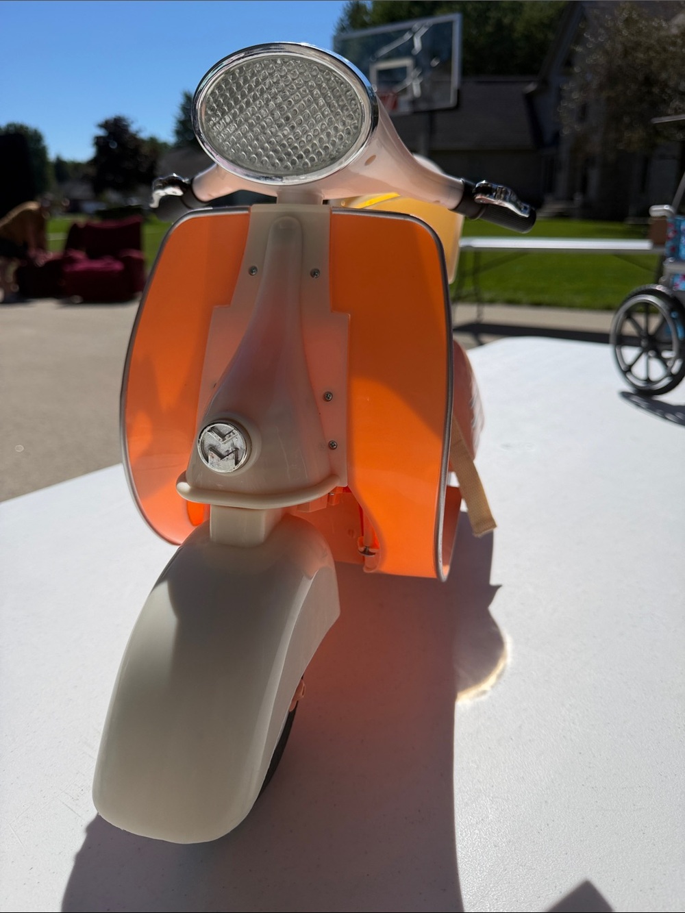 Retro-Style Kids Scooter Toy in Bright Orange